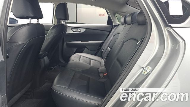 Kia K3 2022 — photo 12