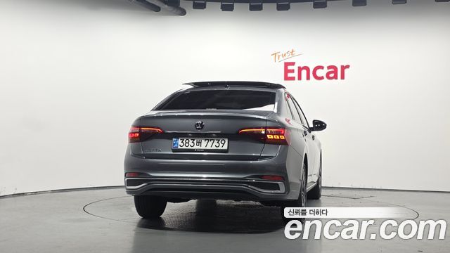 Volkswagen Jetta 2024 — photo 4