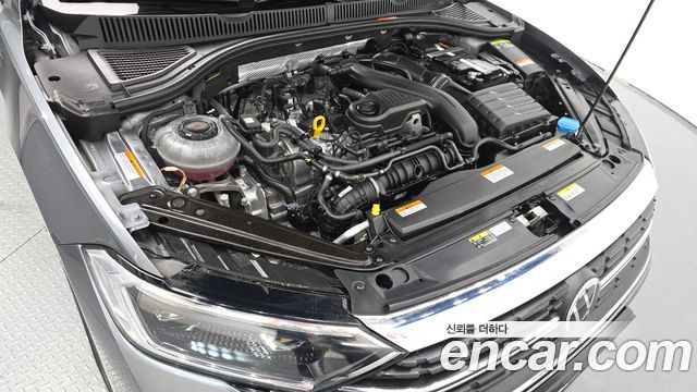 Volkswagen Jetta 2024 — photo 6