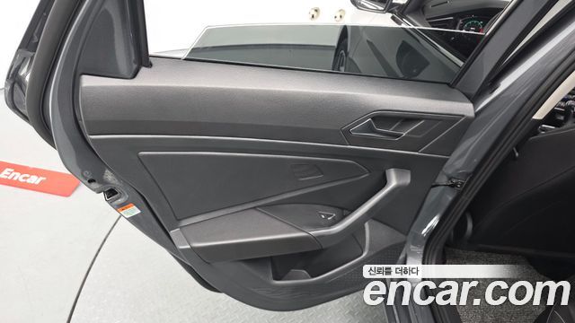 Volkswagen Jetta 2024 — photo 15
