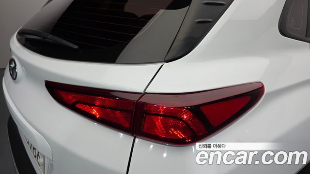 Hyundai Kona 2021 — photo 9