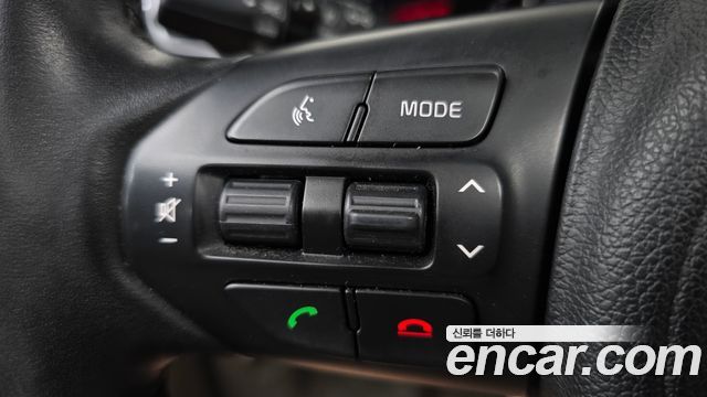 Kia Canival 2016 — photo 24