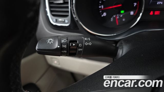 Kia Canival 2016 — photo 26
