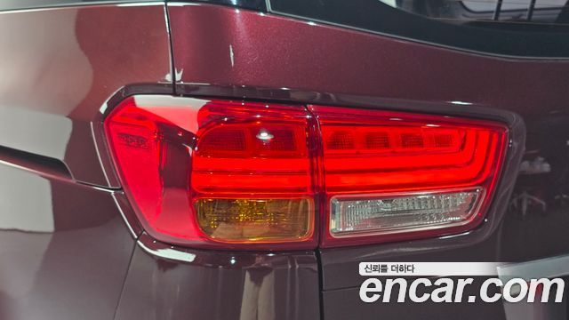 Kia Canival 2016 — photo 9