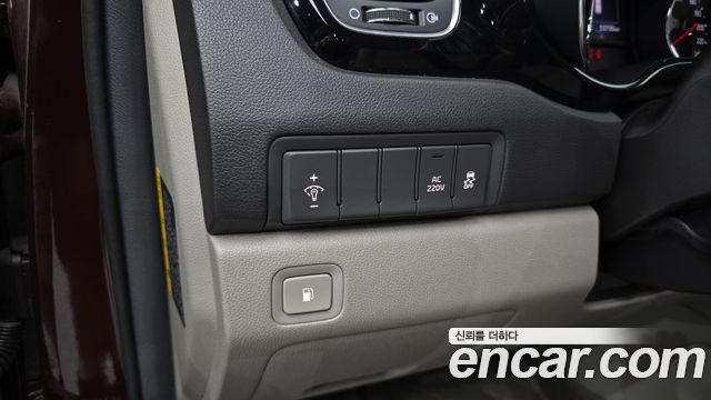 Kia Canival 2016 — photo 28