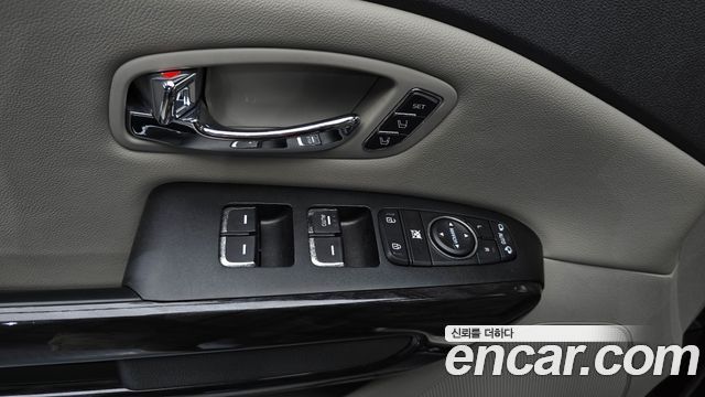 Kia Canival 2016 — photo 29