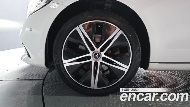 Mercedes-Benz C-Class 2019 — photo 5