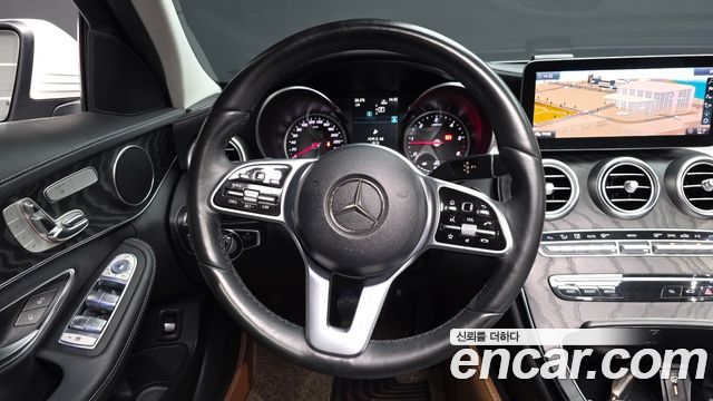 Mercedes-Benz C-Class 2019 — photo 13