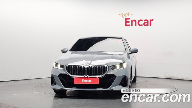 BMW 5-Series 2025 — photo 3