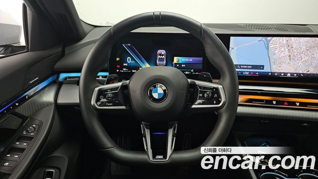BMW 5-Series 2025 — photo 19