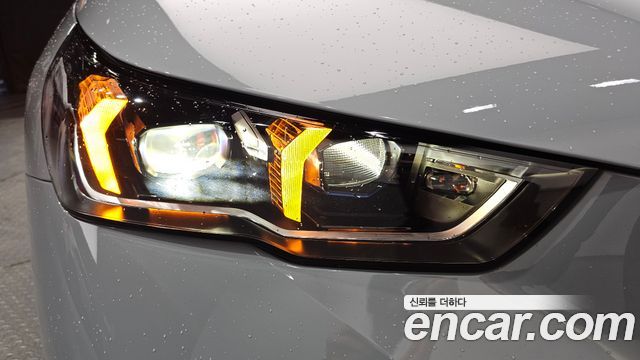 BMW 5-Series 2025 — photo 8
