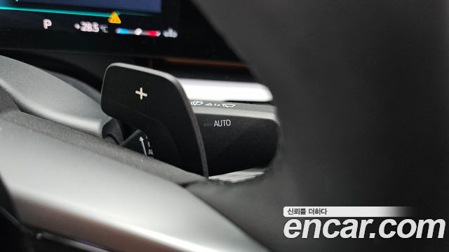 BMW 5-Series 2025 — photo 34