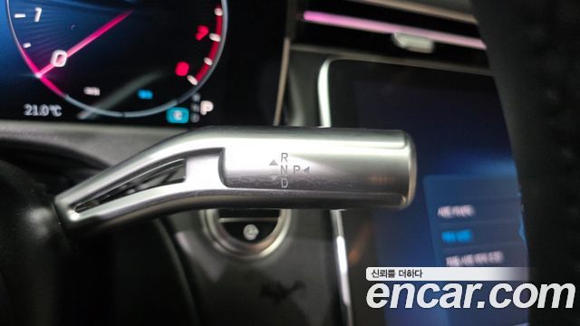 Mercedes-Benz E-Class 2026 — photo 9