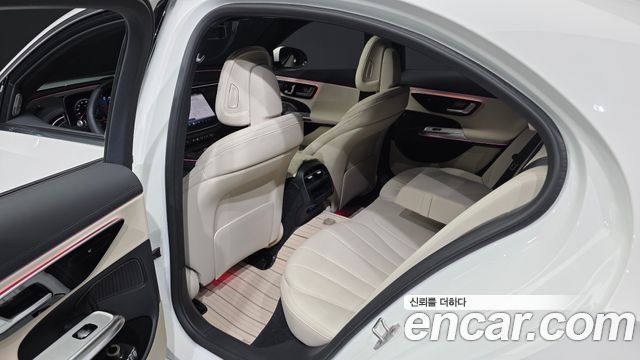 Mercedes-Benz E-Class 2026 — photo 11