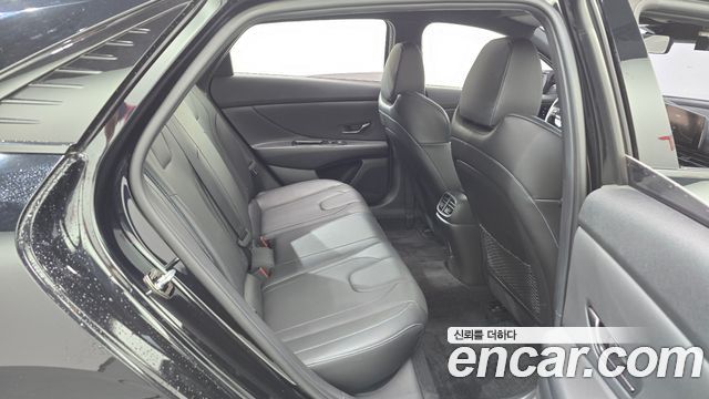 Hyundai AVANTE 2022 — photo 18