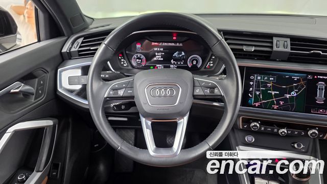Audi Q3 2020 — photo 19