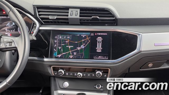 Audi Q3 2020 — photo 20
