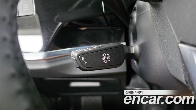 Audi Q3 2020 — photo 27