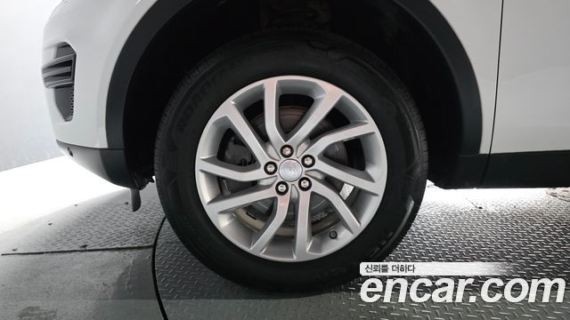 Land Rover Discovery Sport 2019 — photo 5