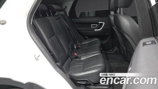 Land Rover Discovery Sport 2019 — photo 17
