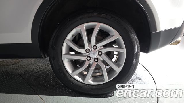 Land Rover Discovery Sport 2019 — photo 7