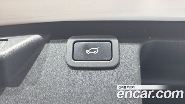 Land Rover Discovery Sport 2019 — photo 29