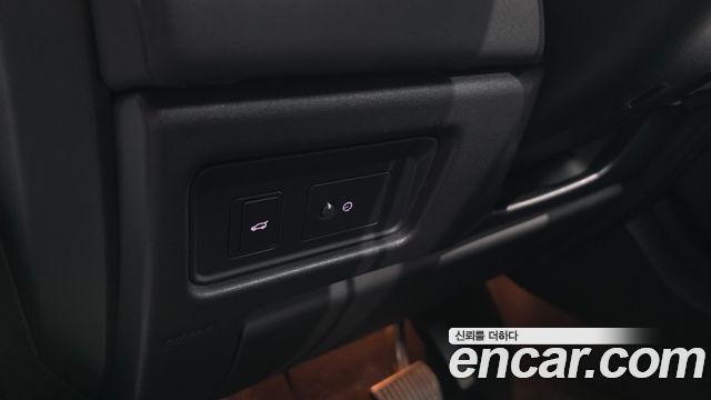 Land Rover Discovery Sport 2019 — photo 30