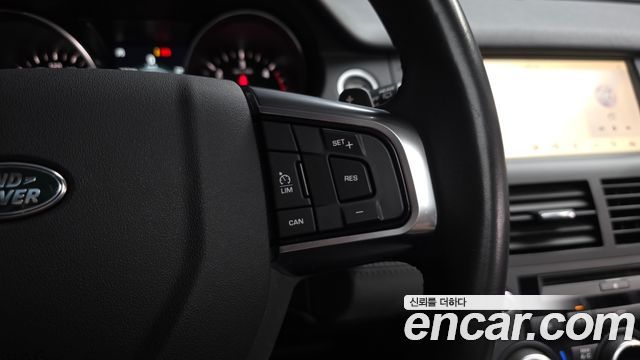 Land Rover Discovery Sport 2019 — photo 34