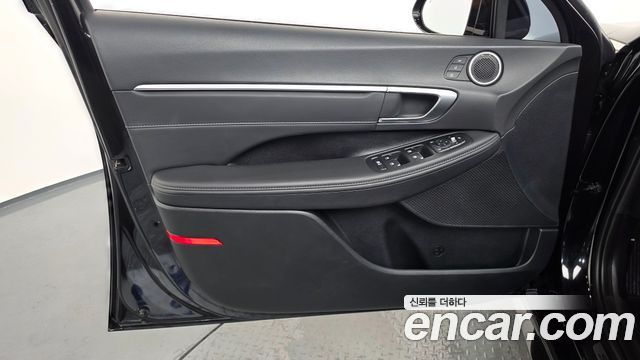 Hyundai Sonata 2022 — photo 14