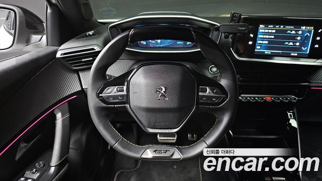 Peugeot 2008 2023 — photo 12
