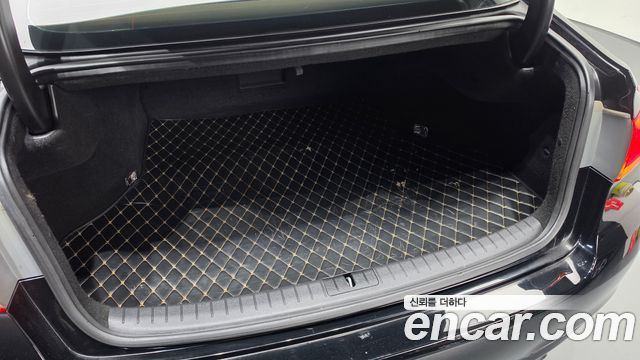 Hyundai Genesis 2016 — photo 31
