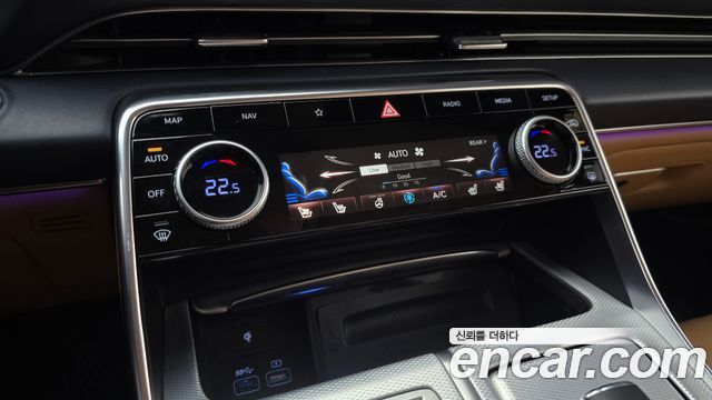 Genesis GV80 2021 — photo 24