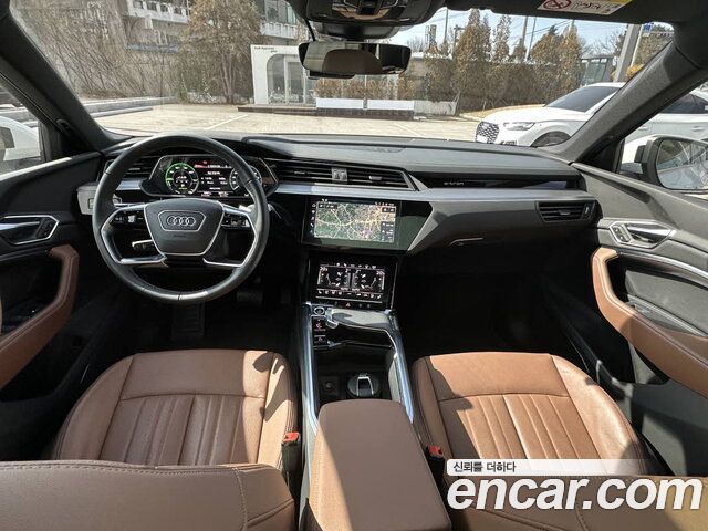 Audi Q8 e-tron 2024 — photo 7