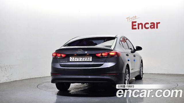 Hyundai AVANTE 2017 — photo 4