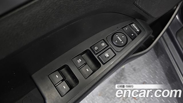 Hyundai AVANTE 2017 — photo 13