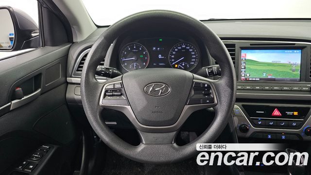Hyundai AVANTE 2017 — photo 15