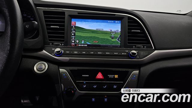 Hyundai AVANTE 2017 — photo 18