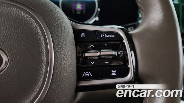 Kia Canival 2021 — photo 22