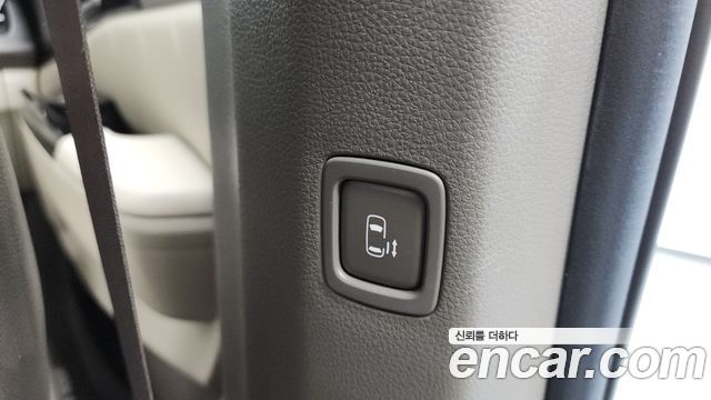 Kia Canival 2021 — photo 25