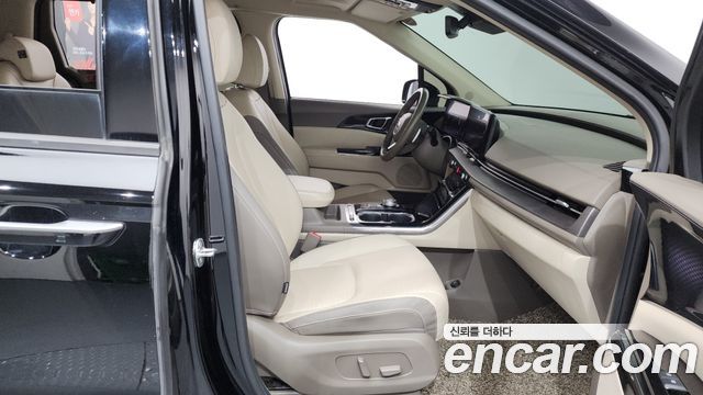 Kia Canival 2021 — photo 16