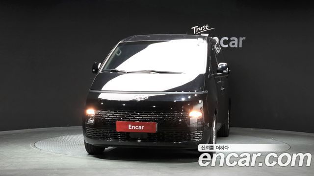 Hyundai Staria 2022 — photo 3