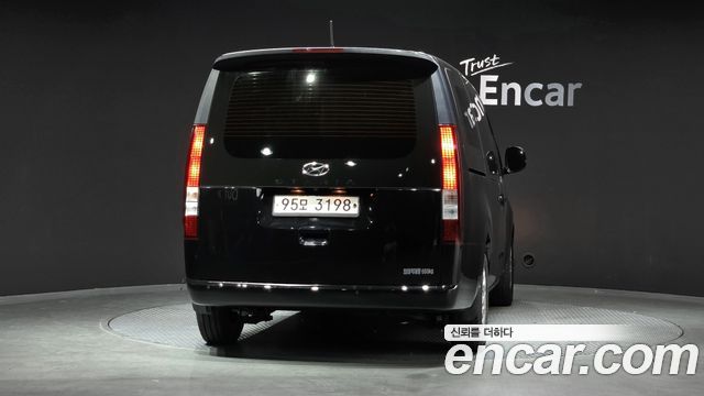 Hyundai Staria 2022 — photo 4