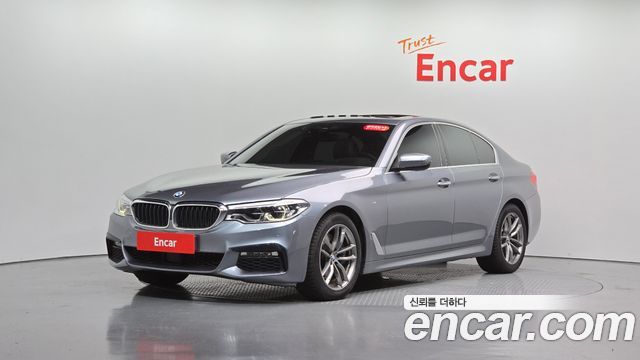 BMW 5-Series 2018 — photo 32