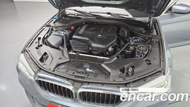 BMW 5-Series 2018 — photo 6