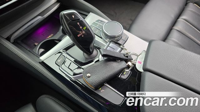 BMW 5-Series 2018 — photo 12