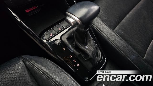 Kia Stonic 2018 — photo 9