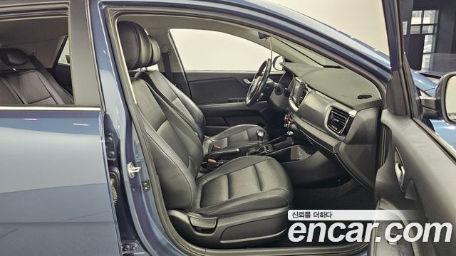 Kia Stonic 2018 — photo 11
