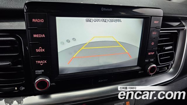 Kia Stonic 2018 — photo 15