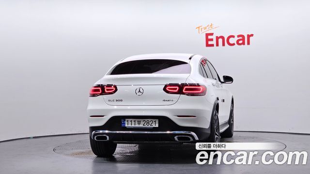 Mercedes-Benz GLC-Class 2023 — photo 4