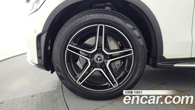 Mercedes-Benz GLC-Class 2023 — photo 5